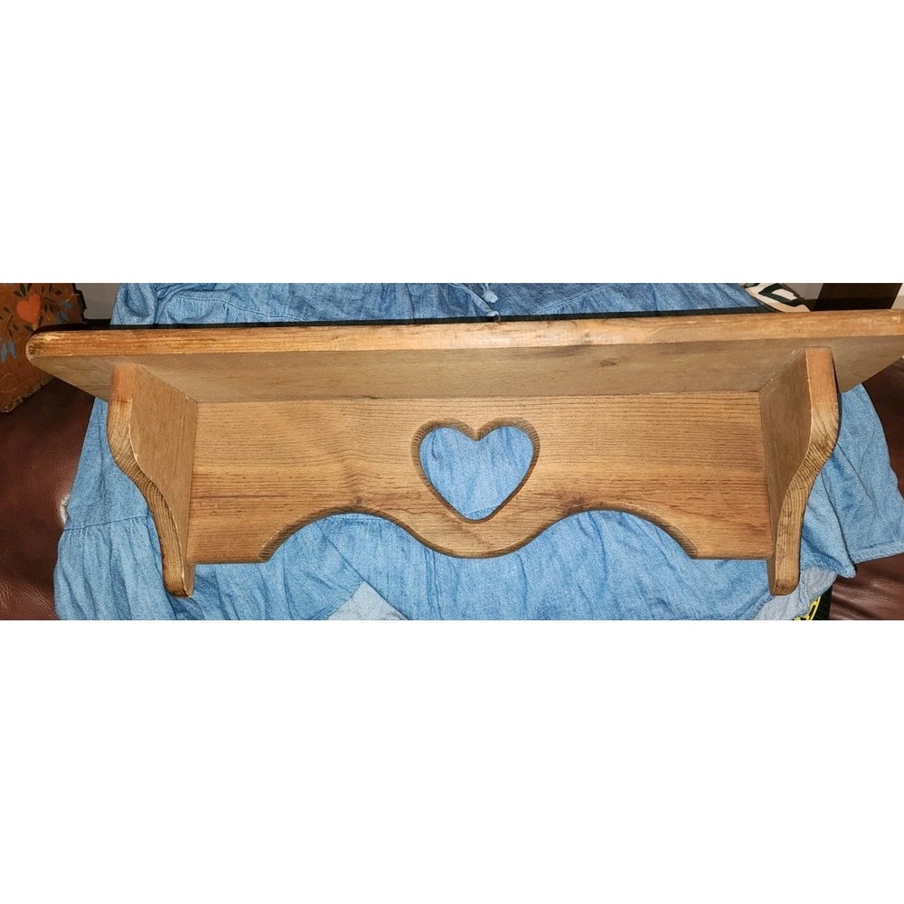 VTG 23.5"  Wooden Wall Display Shelf Heart Cutout Cottagecore Farmhouse Pine Gro